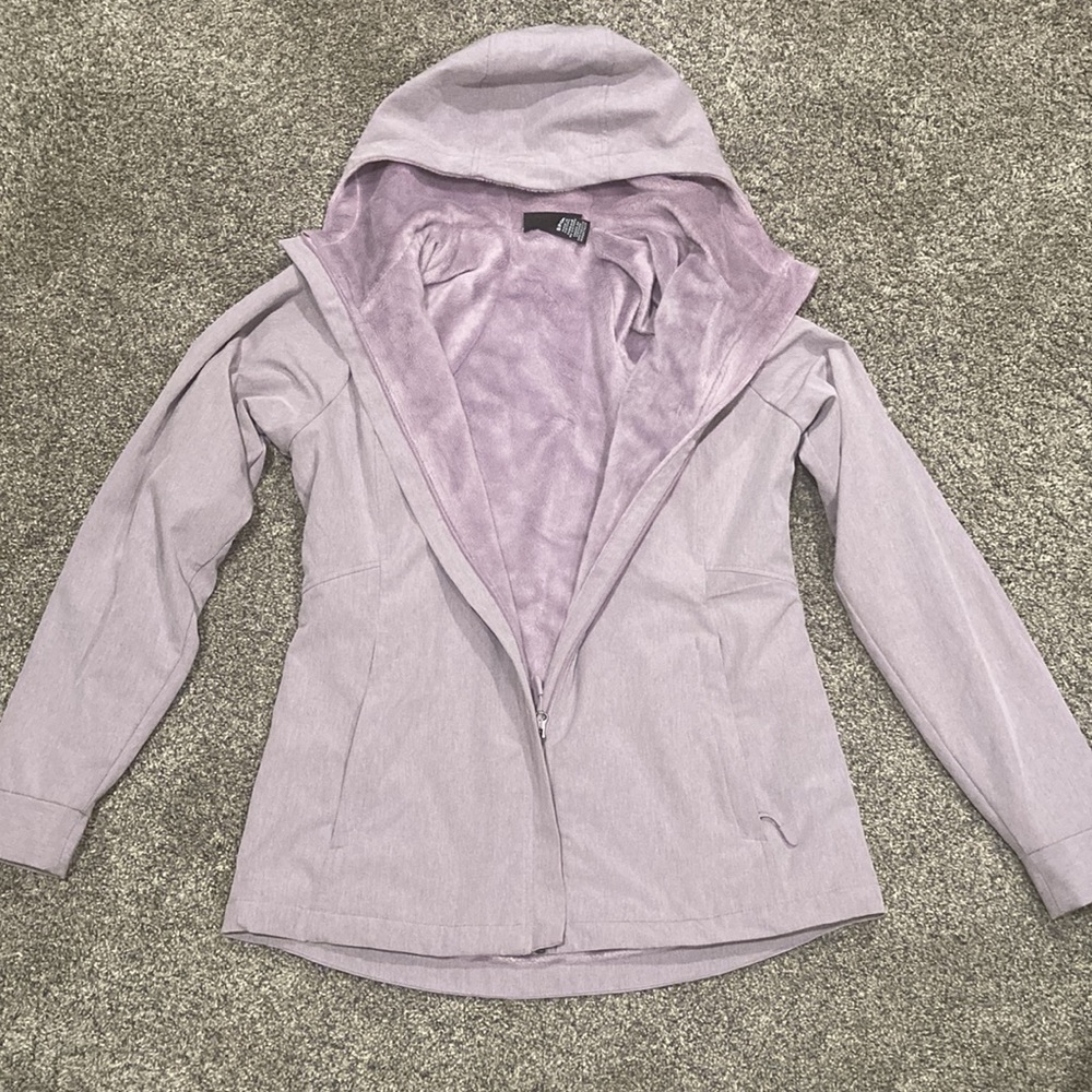 Kirkland Softshell Water Resistant Jacket 🧥 Plush lined and hooded jacket